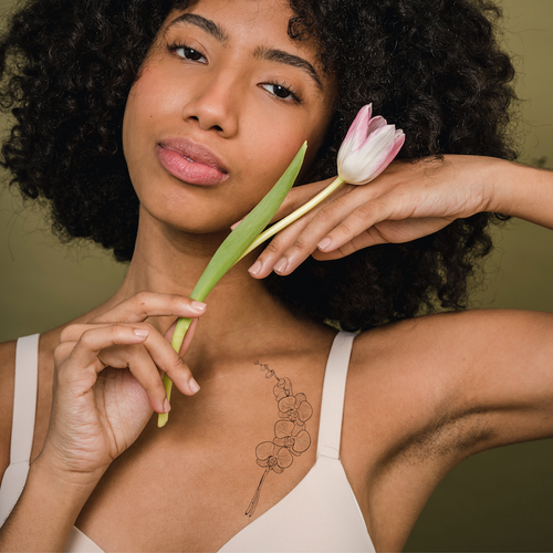 Tatuaje de una orquídea